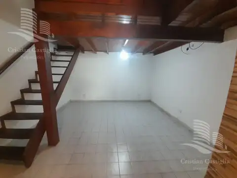Depto Tipo Casa en Alquiler de 1 dormitorio