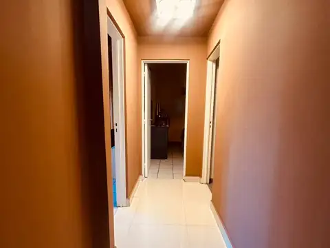 IMPORTANTE PROPIEDAD CON HERMOSA VISTA AL CANAL