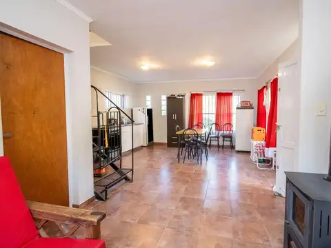 CASAQUINTA DOS DORMITORIOS AMPLIO PARQUE EN RINCÓN