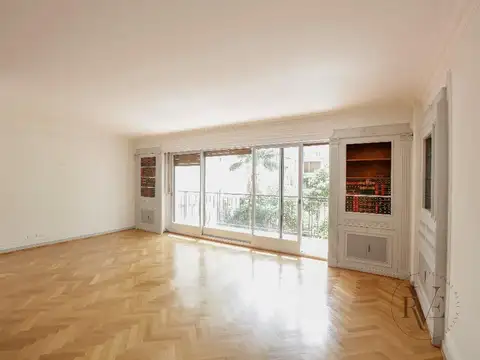 VENTA - Recoleta - Avda. Alvear 1500 - Gran Balcón -2 Cocheras - 4 Dormitorios