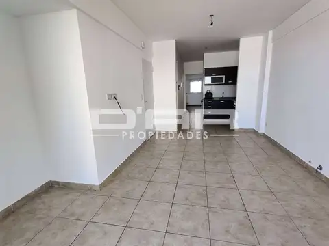 C Donizetti 500, Piso 4