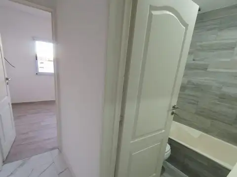 Departamento en Alquiler en Gerli, $ 800.000