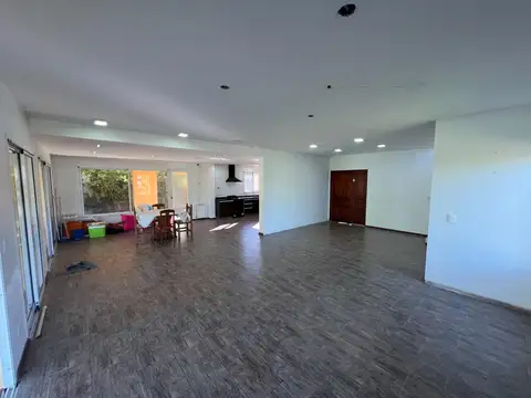 Casa en Venta en Pilar del Este - Santa Guadalupe, USD 219.000