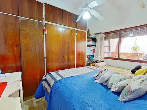 CASA CON TERRAZA PARRILLA VALENTIN ALSINA LANUS