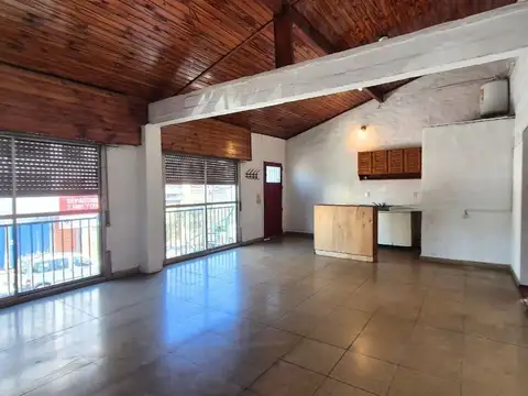 Depto Tipo Casa en Alquiler de 3 ambientes