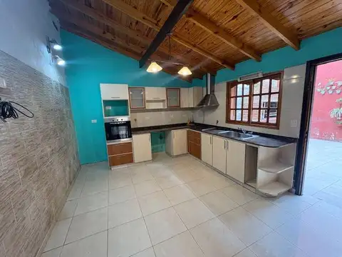 Casa en Venta con 1 cochera
