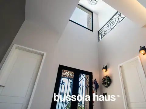 Casa 5 ambientes con 2 baños
