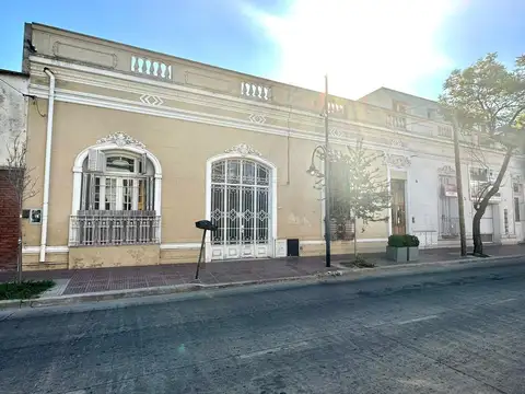 Antigua casa en alquiler - San Fernando