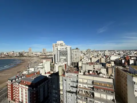 Avenida Pedro Luro 2200, Piso 21