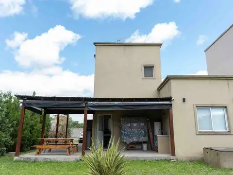 Casa en Alquiler de 3 dormitorios