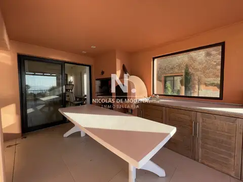 Venta. Apartamento, 5 dormitorios. Punta Ballena