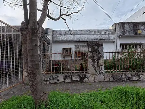 Casa a demoler enen venta  barrio la Florida de Rosario