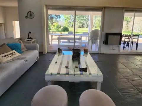 Casa en Venta con Gran Terreno en Campos de Roca I, Ruta 2 Km. 65