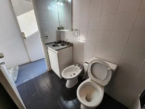 Casa 6 ambientes con 4 baños