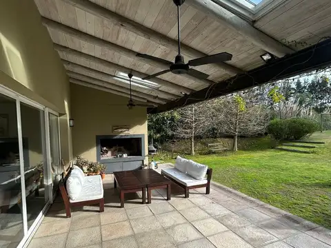 Camino de los Horneros 200