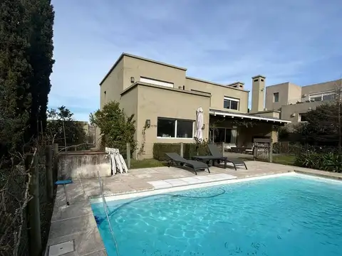 Casa en Alquiler de 3 dormitorios