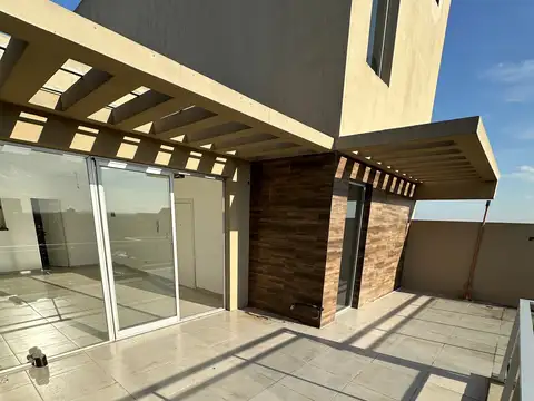 DEPTO CON GRAN TERRAZA EN ALQUILER - APTO PROFESIONAL - Ramon Franco al 3300, R. de Escalada
