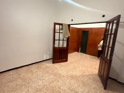 Depto Tipo Casa en Alquiler en Pompeya, $ 500.000
