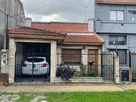 PH DE 3 AMBIENTES CON COCHERA, PATIO Y TERRAZA APTO CREDITO