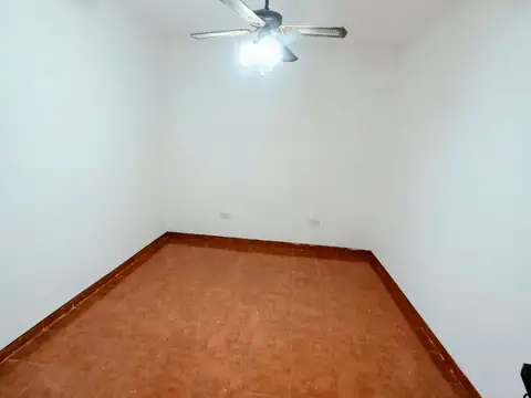 Depto Tipo Casa 2 ambientes con 1 baño