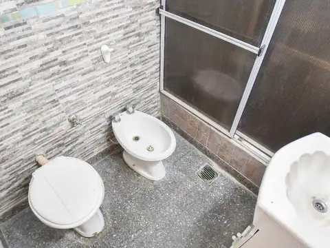 VENTA Departamento 2 dormitorios en calle 10 esquina 62