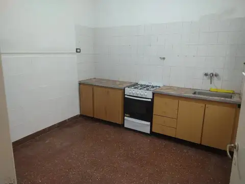 ALQUILER TIPO CASA 3AMB CON PATIO, L. DEL MIRADOR, NAON AL 600