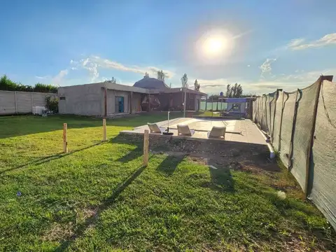 Venta casa barrio cerrado Maipú- 5 ambientes