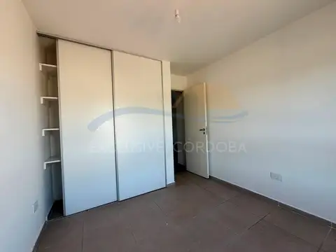 Departamento en Alquiler en Alto Alberdi, $ 440.000