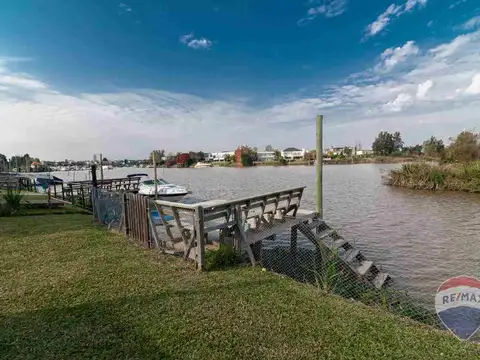 Casa en Venta en Countries y Barrios Cerrados en Benavidez, USD 449.000