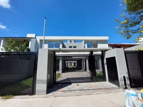 Condarco 700 , Piso PB