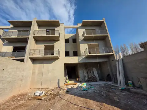 Venta de departamento B° privado Guaymallén- 3 amb