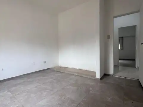Casa 3 amb en venta-Calzada-refaccionada c/jardin