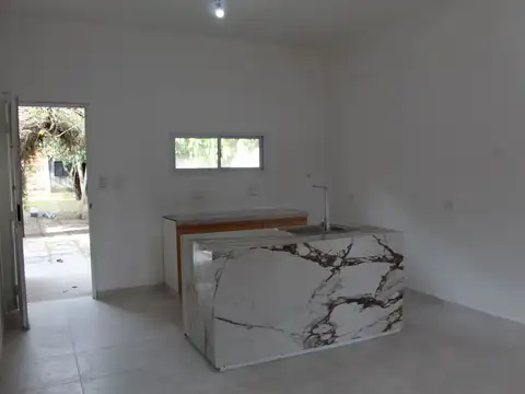 Casa en Venta en Rafael Calzada, USD 100.000