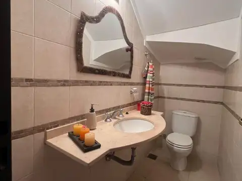 Depto Tipo Casa en Venta de 4 ambientes