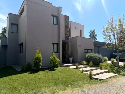 Ayres de Alzaga Barrio Privado calle Rizzo 350 Chacras de Coria