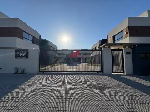 Complejo One Townhouses - Carlos Schubert 3900