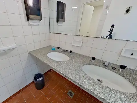 Oficina en Alquiler en Monserrat, $ 2.400.000