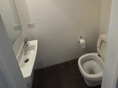 EXCELENTE 2 AMBIENTES A LA VENTA EN "CORREDOR DONADO - HOLMBERG"