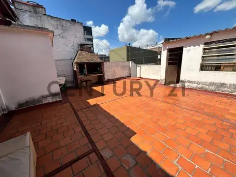 PH 3 amb. Cochera, terraza y gran quincho. Villa Maipú. FRENTE APTO CREDITO
