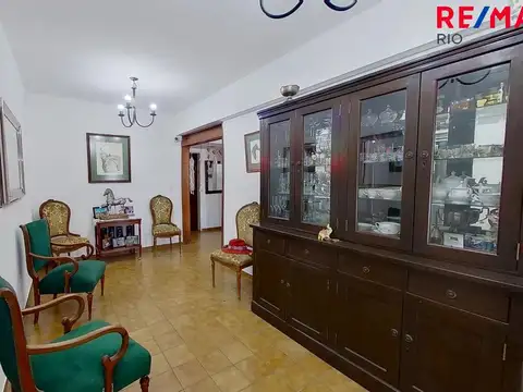 Casa 6 ambientes con 3 baños