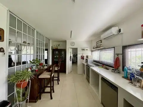 Casa en Venta en La Reja, USD 235.000