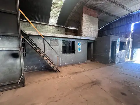 Galpon en Alquiler 10  mts Frente