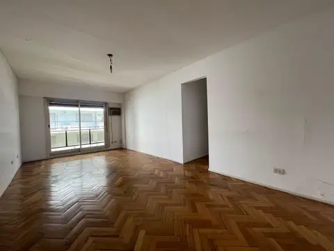 Arenales y Suipacha / 4 dor / Balcón / Retiro / Posibilidad de Cochera