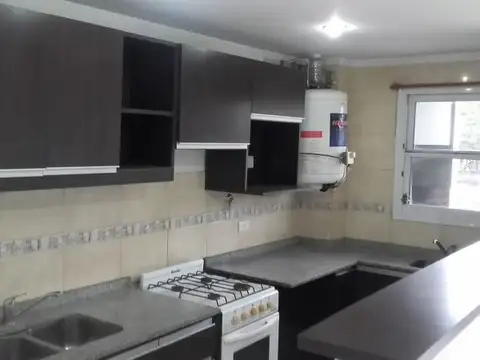Depto 2 amb. en Caseros lado Norte