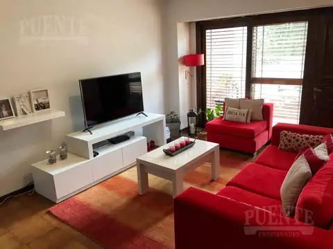 Casa en Venta con 5 cocheras
