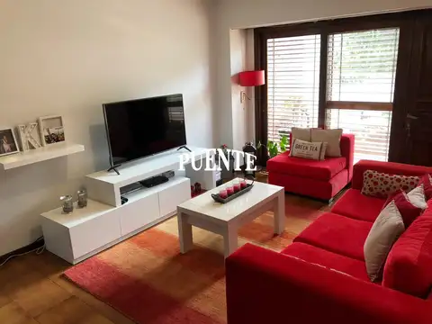 Casa en Venta con 5 cocheras