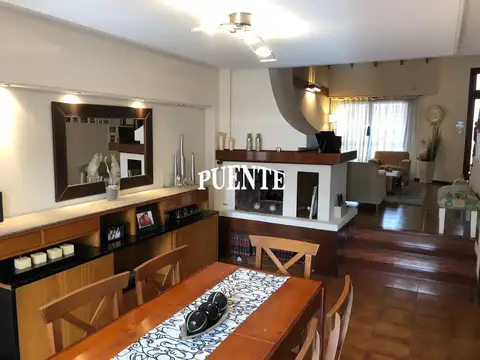 Casa 6 ambientes con 3 baños