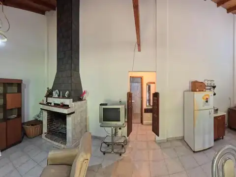 Casa en venta - 3 Dormitorios 2 Baños - 16510mts2 - General Lavalle