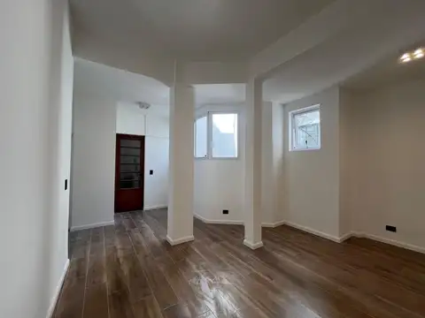 Depto Tipo Casa en Venta en Caballito, USD 300.000