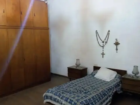 PH de 4 Ambientes al Frente a Refaccionar en Villa Real